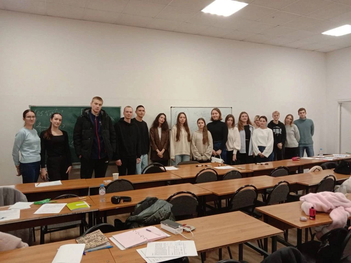 Магистрантка Экономического факультета Снежана Муразян провела первое семинарское занятие Магистрантка Экономического факультета Снежана Муразян провела первое семинарское занятие